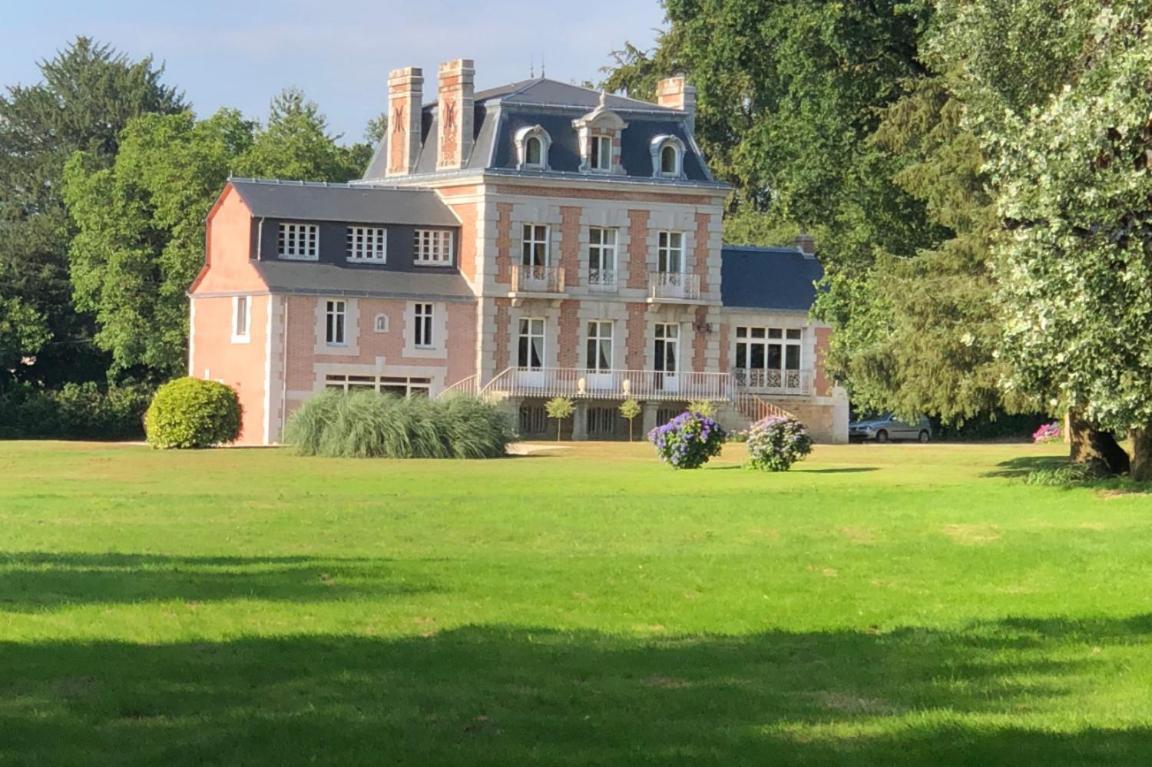 Chateau De La Chasse Beauvais Romagne  Екстер'єр фото